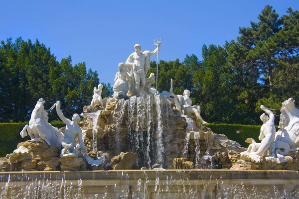 Fontana Nettuno Nel Parco Schonbrunn Vienna Austria — Foto Stock