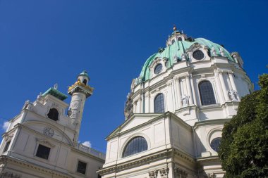 Viyana, Avusturya - 30 Haziran 2019: Viyana Karlskirche Kilisesi