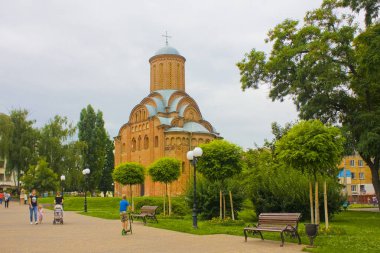 Chernigov, Ukrayna-Jule 20, 2019: Çernigov içinde Pyatnitskaya kilise (Torgu at St Mary Paraskevi Cuma)