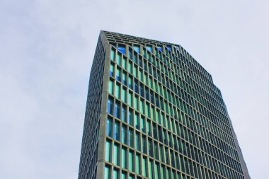 Poznan 'da Roosevelt Caddesi üzerinde modern yeni Baltyk Ofis Binası