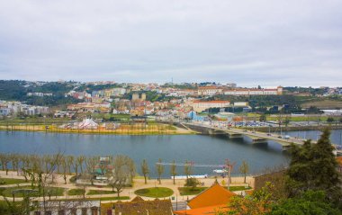 Coimbra, Portekiz 'in panoramik şehir manzarası 