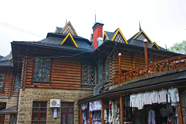 Yaremche Ucrânia Junho 2019 Restaurante Hutsulshchyna Quadro Madeira Yaremche — Fotografia de Stock