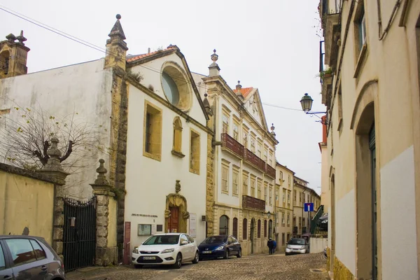 葡萄牙科英布拉 2019年3月1日 科英布拉老城的风景如画的街道 有古老的房屋 — 图库照片