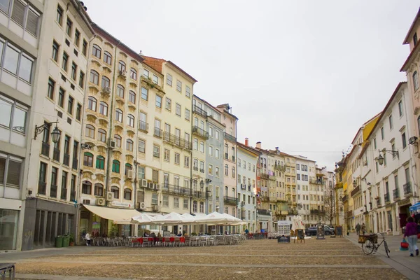Coimbra, Portekiz - 1 Mart 2019: Praça Comercio Coimbra eski kasaba meydanında