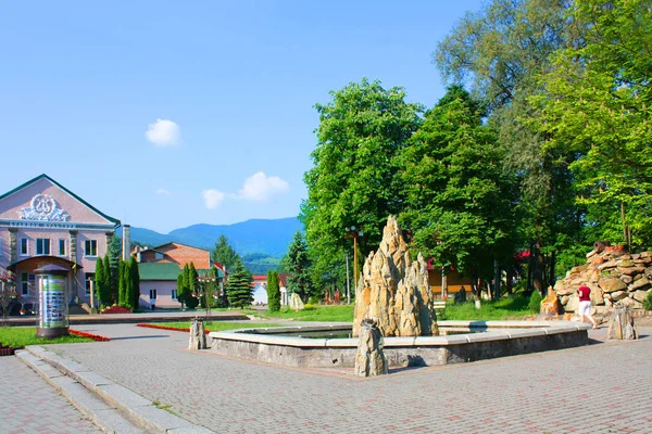 Paisaje Con Vía Férrea Yaremche Ucrania — Foto de Stock