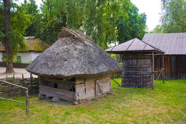 Reconstrução Casa Camponesa Medieval Museu Livre Arquitetura Folclórica Vida Dnieper — Fotografia de Stock