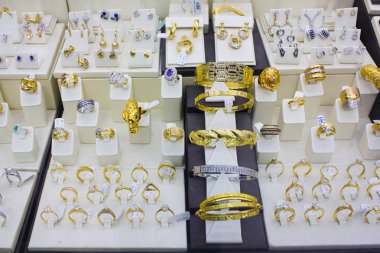  Antwerp bir elmas dükkanın ekran penceresi