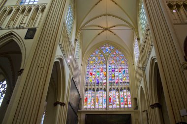 Belçika, Brugge - 3 Mayıs 2019: Brugge'deki St. Salvator Katedrali'nin (Sint-Salvatorskathedraal) içi