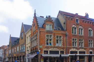 Belçika, Brugge - 3 Mayıs 2019: Old Brugge'un Ortaçağ mimarisi