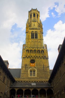  Brugge, Belçika'daki Old Town'dan ünlü Belfort Kulesi'nin görünümü