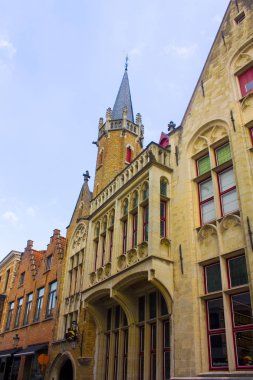 Belçika, Brugge - 3 Mayıs 2019: Eski Brugge'un Ortaçağ sokakları