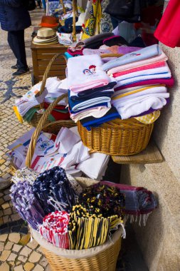 Aveiro'da Eski Kent'te geleneksel tekstil hediyelik eşyaları