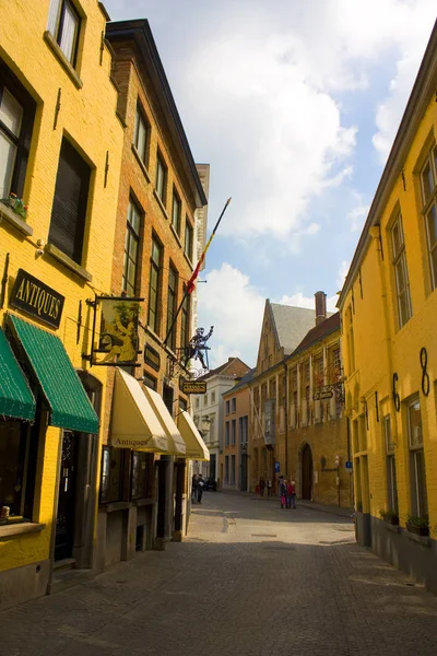 ベルギー ブルージュ 2019年5月3日 旧ブルージュの中世の通り — ストック写真
