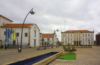 Aveiro, Portekiz - 3 Mart 2019: Aveiro'nun Eski Kenti'nde Square Marqus de Pombal
