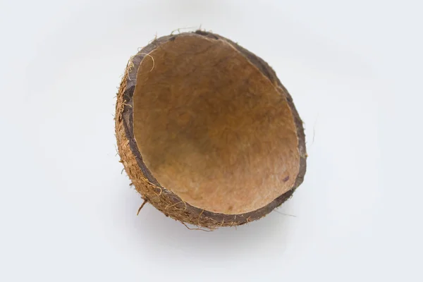 Kokosnød Frugt Shell Skåret Halve Isoleret Den Hvide Baggrund - Stock-foto