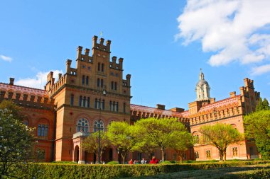 Chernivtsi, Ukrayna - Mayıs, 2018: Bukovinian ve Dalmaçya Metropolitanleri Rezidansı (Chernivtsi Ulusal Üniversitesi)