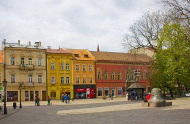 Kosice, Slovakya - 20 Ekim 2018. Kosice Eski Kenti'ndeki tarihi binalar