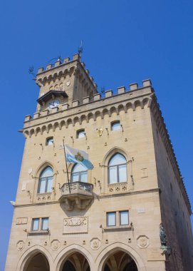 San Marino güneşli bir günde Palazzo Pubblico