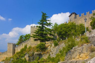 Cesta Kulesi Panoraması San Marino'daki Eski Şehir'deki İkinci Kule
