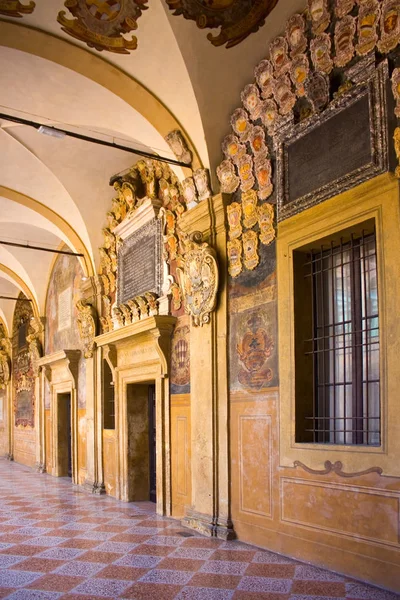 Bologna Italië Augustus 2019 Rijke Decoratie Van Patio Universiteit Van — Stockfoto