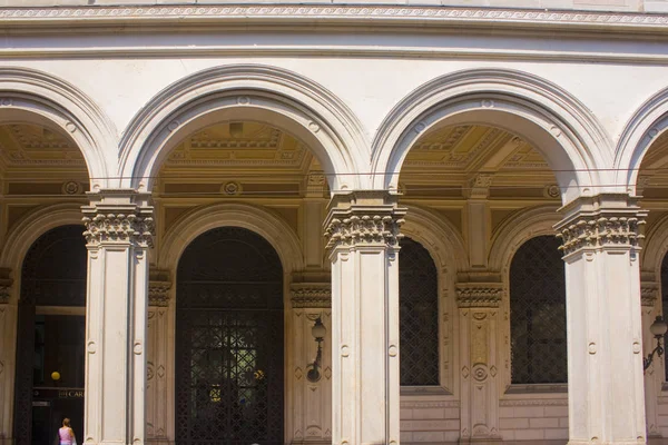 Arquitectura Típica Con Columnata Casco Antiguo Bolonia Italia —  Fotos de Stock