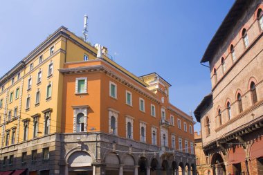 Bologna Eski Kenti tarihi mimarisi, İtalya