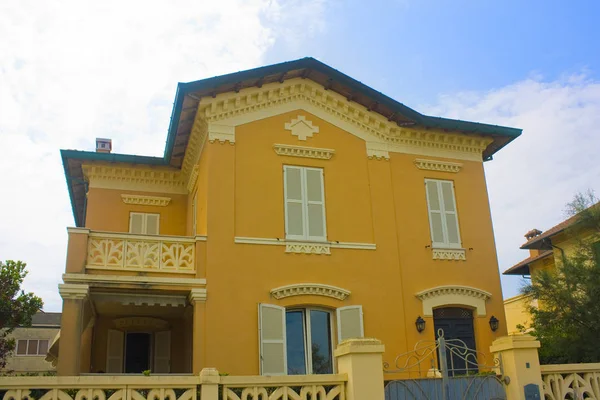 Tipica Villa Italiana Nel Centro Storico Pesaro — Foto Stock