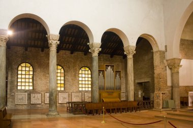 Ravenna, İtalya - 31 Ağustos 2019: Ravenna 'daki San Giovanni Evangelista Bazilikası