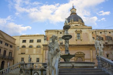 Palermo, Sicilya, İtalya 'daki Piazza Pretoria' daki Pretoria Çeşmesinin Parçası