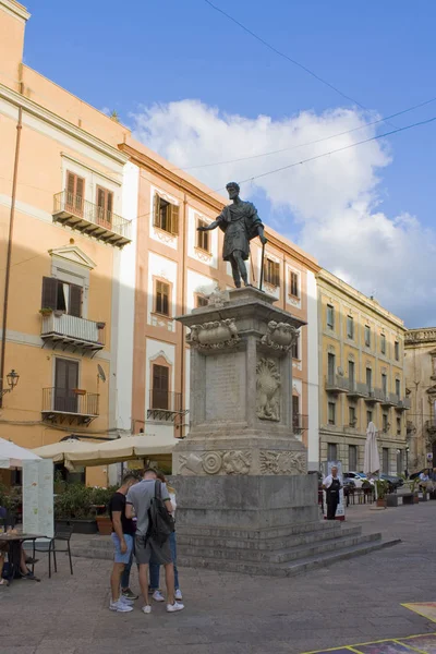 Monument Heilige Roomse Keizer Karel Carolo Spaanse Koning Van Sicilië — Stockfoto