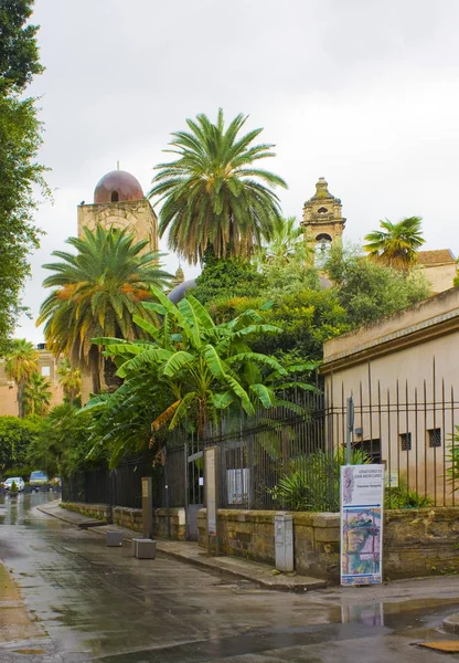 Chiesa Sant Giovanni Degli Eremiti Palermo Sicilia Italia — Foto Stock