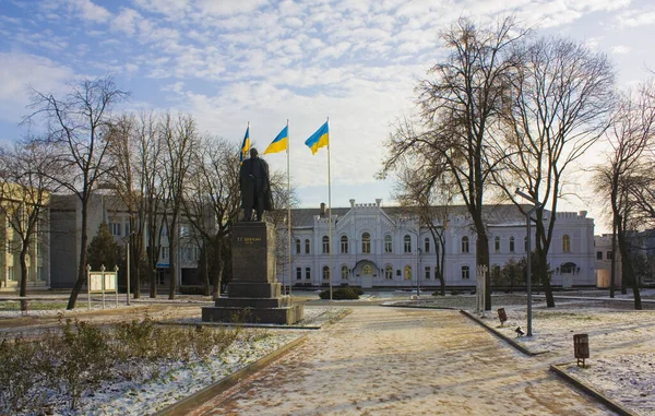 Monument Shevchenko Ukrainian Academy Banking Sumy Ukraine — Stock Photo, Image