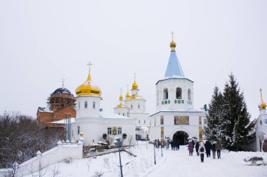 Ukrayna 'nın Putivl kentindeki Molchanski manastırı.