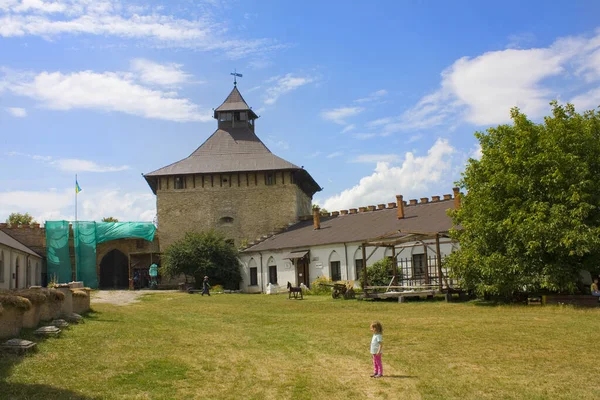 Medzhybozh Ukraine Août 2020 Tour Chevalier Musée Historique Château Medzhybozh — Photo