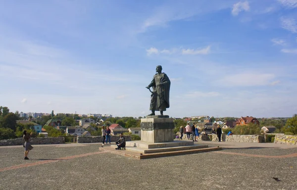 ウクライナのベラヤ ツェルコフ 2020年10月5日 ウクライナのベラヤ ツェルコフにおけるヤロスラフの知恵への記念碑 — ストック写真