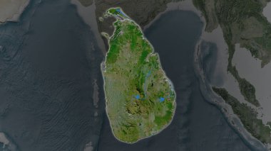 Sri Lanka bölgesi genişledi ve çevresinin koyu bir arka planında parladı. Uydu görüntüleri