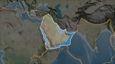 Topografik haritadaki Arap tektonik plakası bitişik bölgelerdeki doygunluk kaybıyla ayrılır. Van der Grinten I yansıması (eğik dönüşüm)