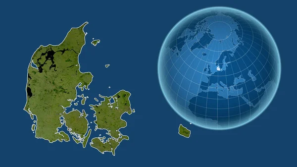 与缩放地图相对照的国家形状的球体 其轮廓在蓝色背景上孤立 卫星图像 — 图库照片
