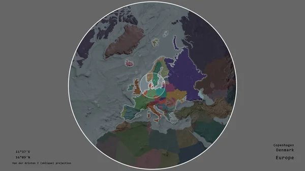 デンマークの地域は 荒廃した背景に対して隔離された大陸の大規模な地図上の円でマークされました 与えられた資本金の地理的条件と名前 行政庁のカラーマップ — ストック写真