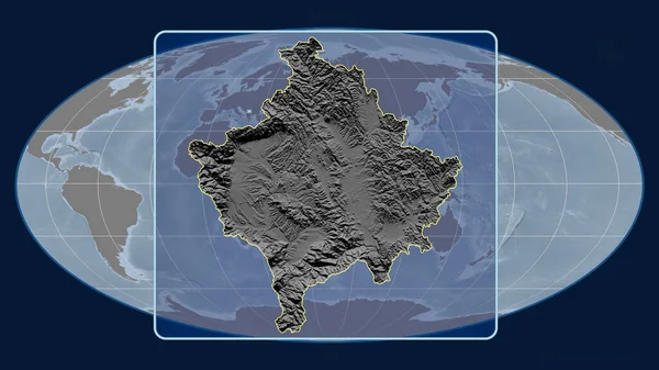 Přiblížený Pohled Kosovo Perspektivními Liniemi Proti Globální Mapě Mollweidově Projekci — Stock fotografie