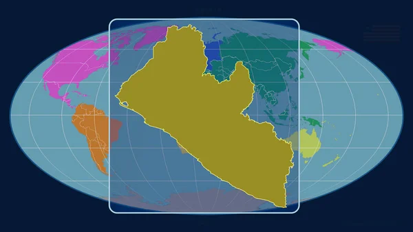 在Mollweide投影中 用透视线将利比里亚的轮廓与全球地图对齐 形体中心 各大洲的彩色地图 — 图库照片
