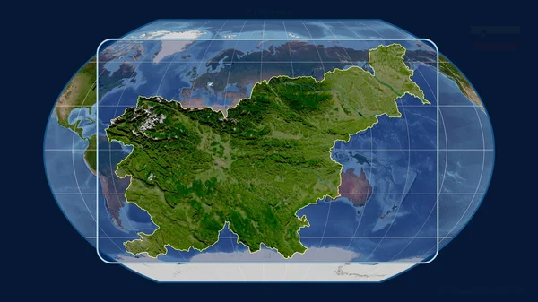 以透视线与Kavrayskiy投影中的全球地图对齐的斯洛文尼亚缩放视图 形体中心 卫星图像 — 图库照片