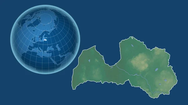 Łotwa Globus Kształcie Kraju Powiększonej Mapie Odizolowanym Zarysem Niebieskim Tle — Zdjęcie stockowe