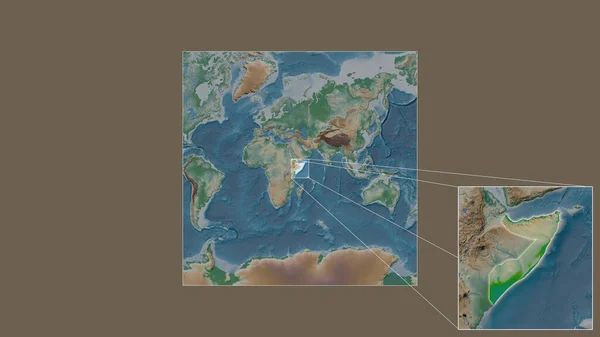 从世界大比例尺地图中提取出的扩大和扩大的索马里地区 其主要线连接了框架的各个角落 彩色物理图 — 图库照片