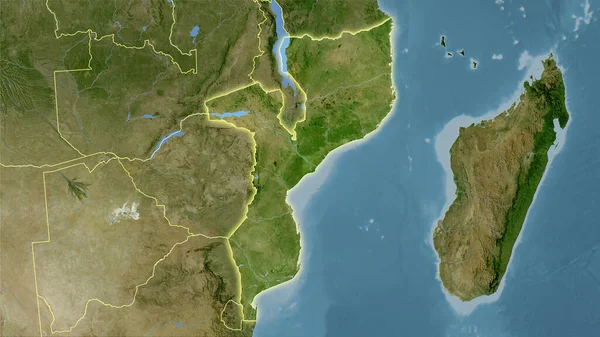 卫星B地图上的莫桑比克地区立体投影 具有发光轮廓的栅格层的原始组成 — 图库照片