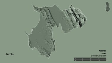 Arnavutluk 'un Durres ilçesi, başkenti sağlam bir zemin üzerinde izole edilmiş durumda. Uzaklık ölçeği, bölge önizlemesi ve etiketleri. Renkli yükseklik haritası. 3B görüntüleme