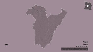 Angola 'nın başkenti Bie' nin katı arka planda izole edilmiş hali. Uzaklık ölçeği, bölge önizlemesi ve etiketleri. Renkli yükseklik haritası. 3B görüntüleme