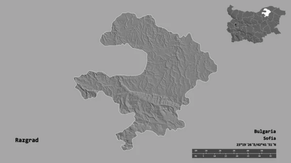 ブルガリアの州ラズグラードの形で その首都はしっかりとした背景に隔離されています 距離スケール リージョンプレビュー およびラベル 標高マップ 3Dレンダリング — ストック写真