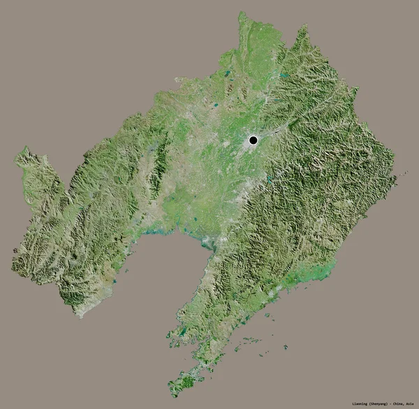 中国の省 遼寧省の形状は その首都は 固体の色の背景に隔離されました 衛星画像 3Dレンダリング — ストック写真