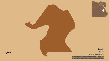 Mısır valisi Qina 'nın şekli, başkenti sağlam bir zemin üzerinde izole edilmiş. Uzaklık ölçeği, bölge önizlemesi ve etiketleri. Desenli dokuların bileşimi. 3B görüntüleme